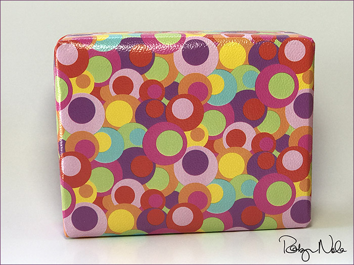 robyn-nola-gift-wrap robyn-nola-gift-wrap